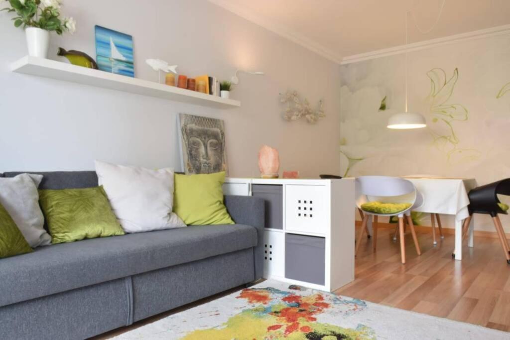 Brina, Stylish Apartment In Портиман Екстериор снимка